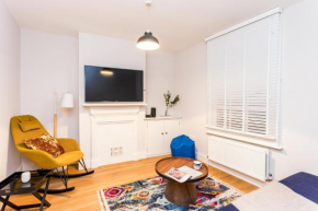 The Modern Classic - Contemporary & Elegant 3BDR Home
